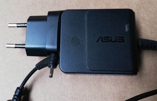 original Asus Netzteil 19V 1.58 A 30W EEE PC 1005PX Ladekabel AD82000 Ladegerät - Afbeelding 1 van 3