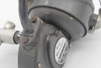 Vintage Shakespeare Sea Wonder #2090 Model FB Spinning Reel Made