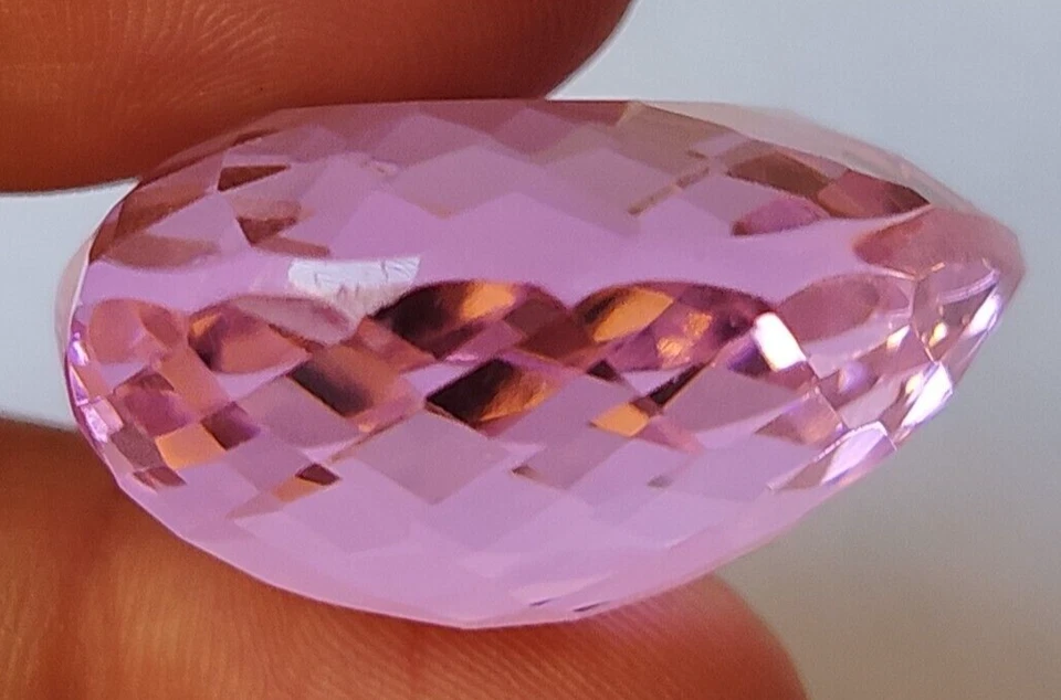AAA+ 108.70 Ct. Large Pink Kunzite Heart Shape Loose Gemstone for Ring & Pendant - Image 4 of 4