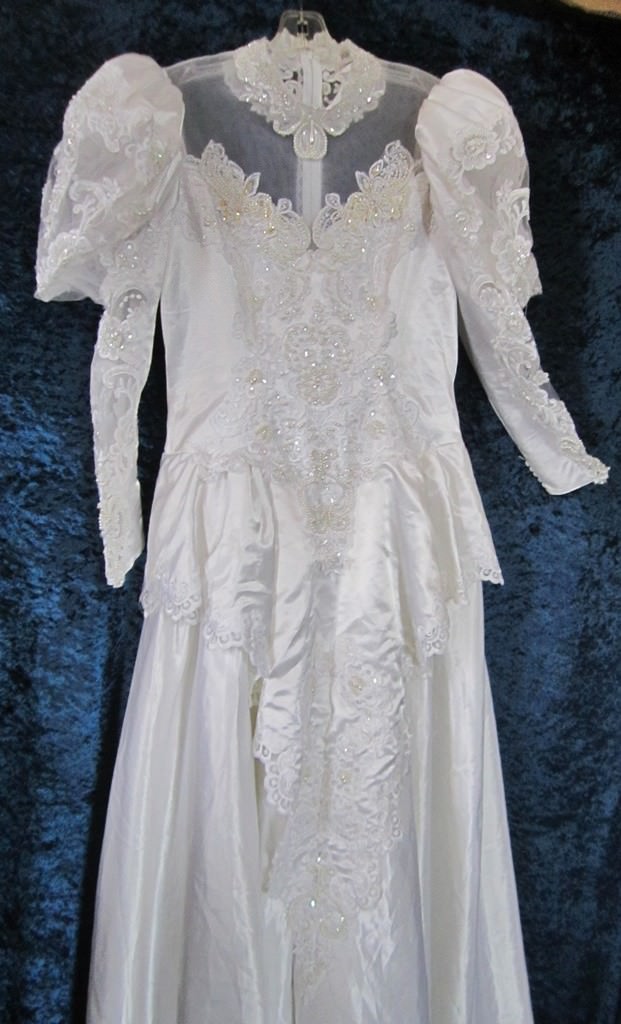 Royal Wedding Dress for The Queen Sized Bride Bust 41 Gem