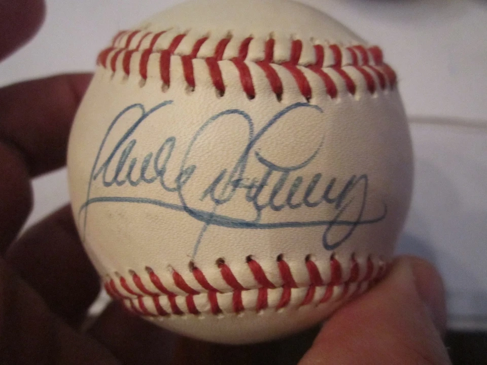 9 BÉISBOL CON ALGUNOS AUTÓGRAFOS - SANDY ALOMAR - BARTOLO COLON - LOTE 4 BAÑERA RR Foto 3 de 4