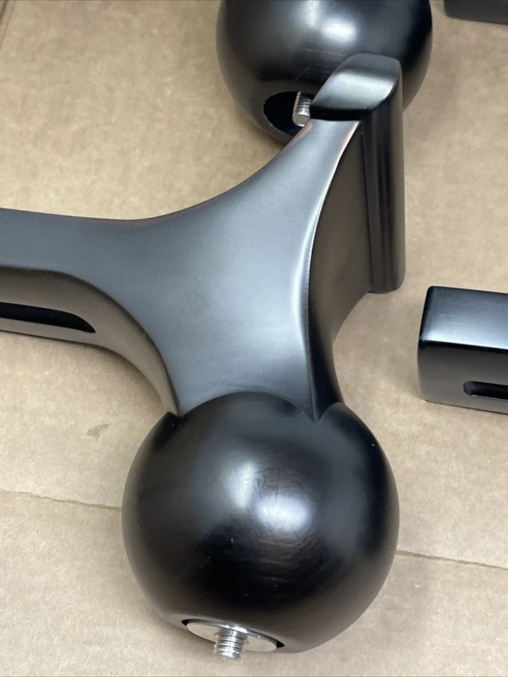 Pies de bañera Pelham & White Cannonball Ball, bronce frotado con aceite, juego de (4) Foto 4 de 4