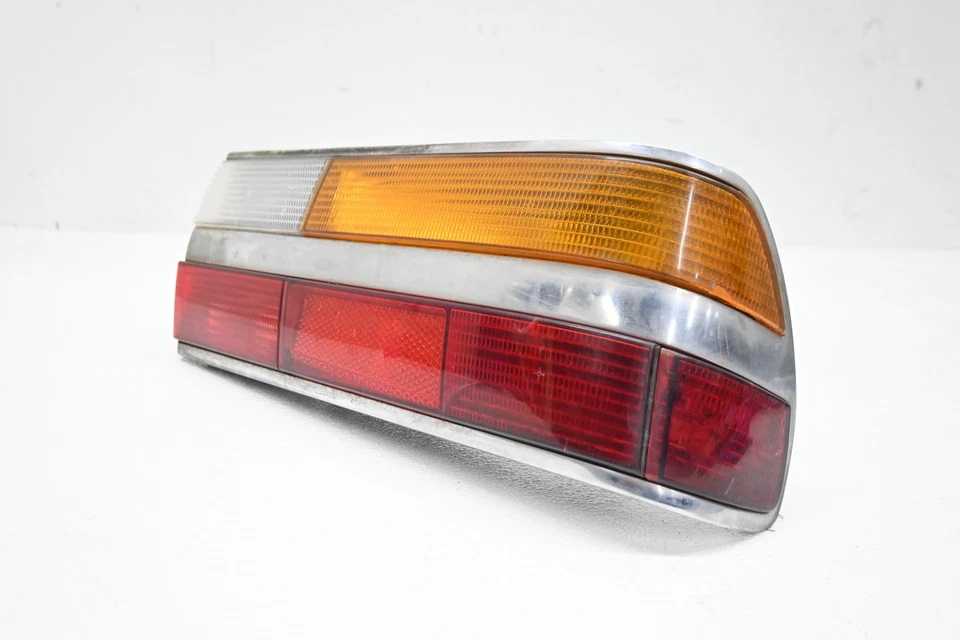 ⭐84-88 Bmw E28 Serie 5 Luz Trasera Lateral Paso Derecho Combinación Lámpara Unidad Fabricante Original Foto 2 de 4