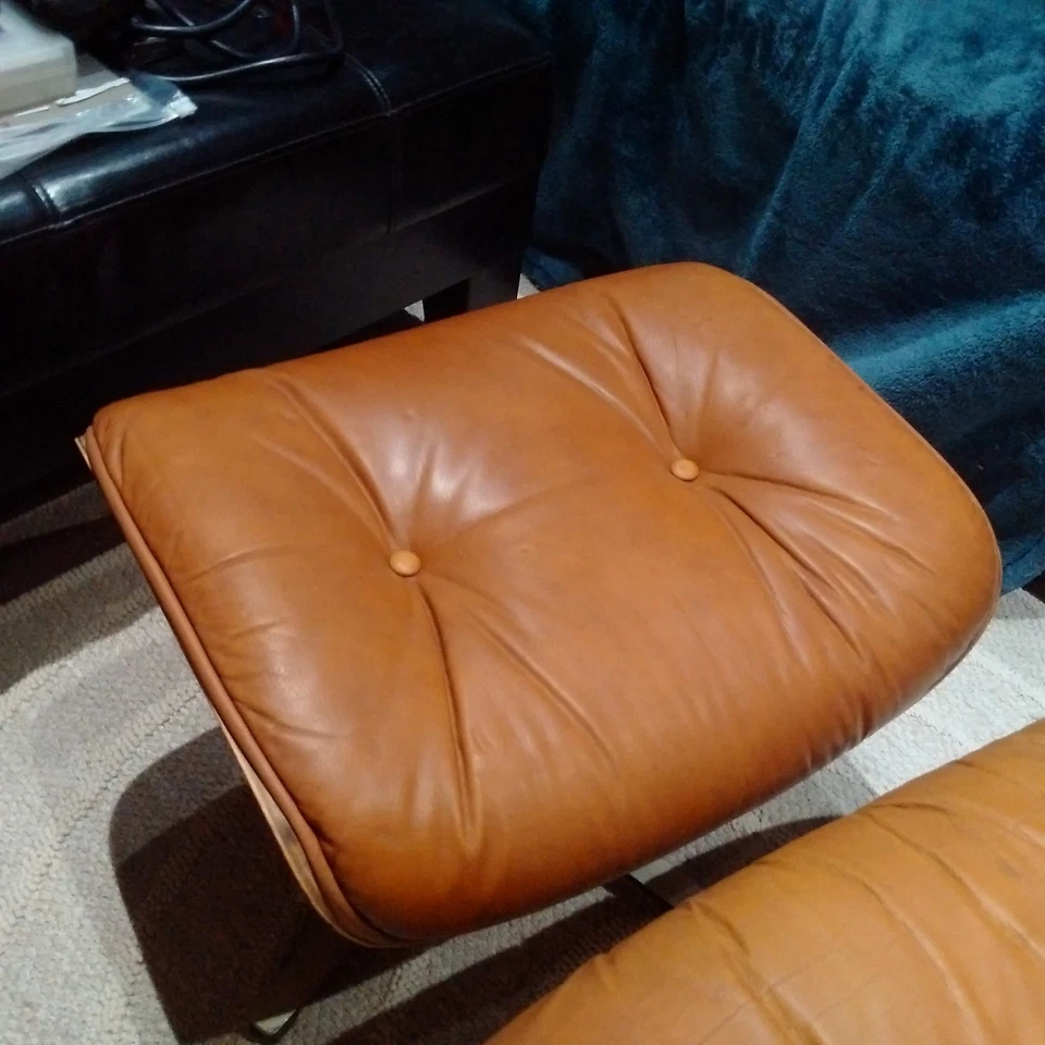 Silla y otomana de cuero estilo Eams Plycraft vintage Foto 4 de 4