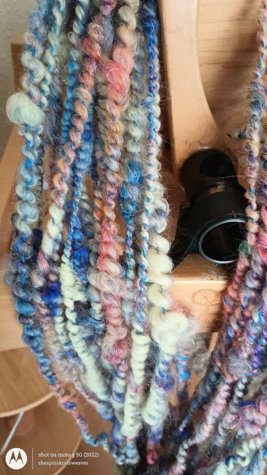 Handspun Super Coil Art Yarn: Wool, Alpaca, Silk 36 yds - Image 3 of 4