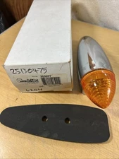 Vintage Mack Truck Torpedo Bullet Cab Marker Light Part 26360Y 25130475 (6204)