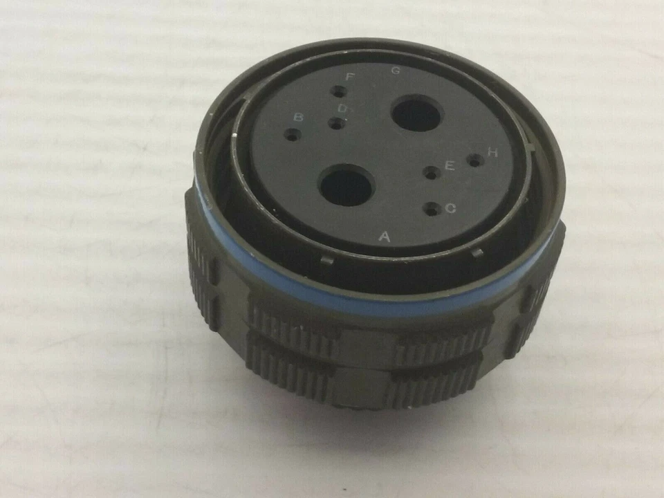 MATRIX ESK2X056-4-N CIRCULAR CONNECTOR FEMALE SOCKET 8 PIN 82835-04N - Image 2 of 4