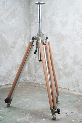 1950s Vintage Linhof Heavy Duty Tripod 34-78" Tall Adjustable Geared - Picture 4 of 10