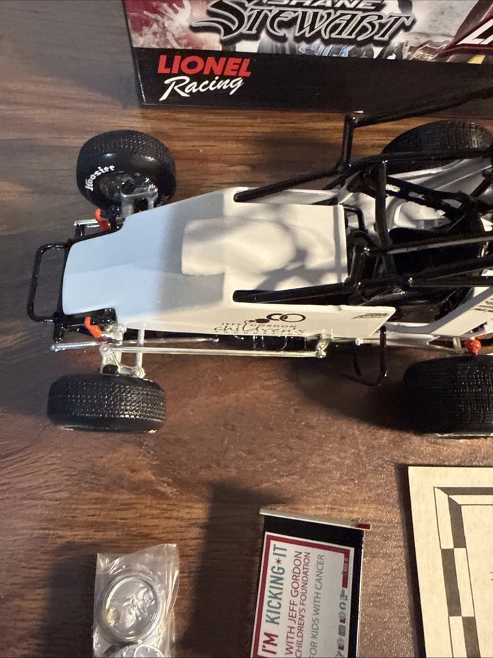 Coche Sprint Kyle Larson Jeff Gordon Foundation 2012 escala 1/24 - Autografiado Foto 3 de 4