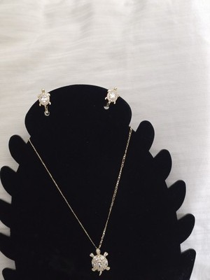 Set D Aretes Cadena DTortuga 18'' Oro Laminado, Aretes Con Sirconias.