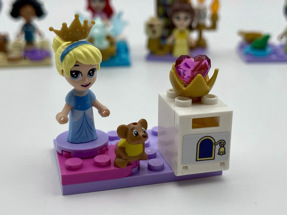 Lego Disney Princess Micro Doll Minifigure Lot -5 Princess Figures & accessories - Image 2 of 4