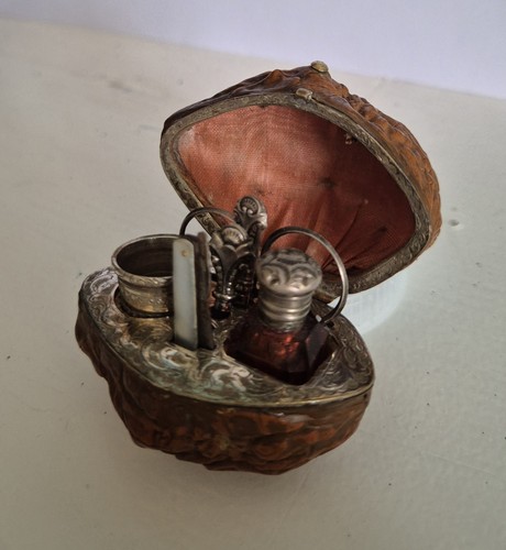 Antique French Walnut Etui, Sewing Set - Picture 3 of 22