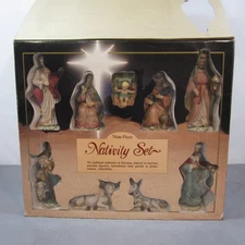 VTG Traditionally Yours Nativity Scene Set 9 Piece Large Porcelain Figurines