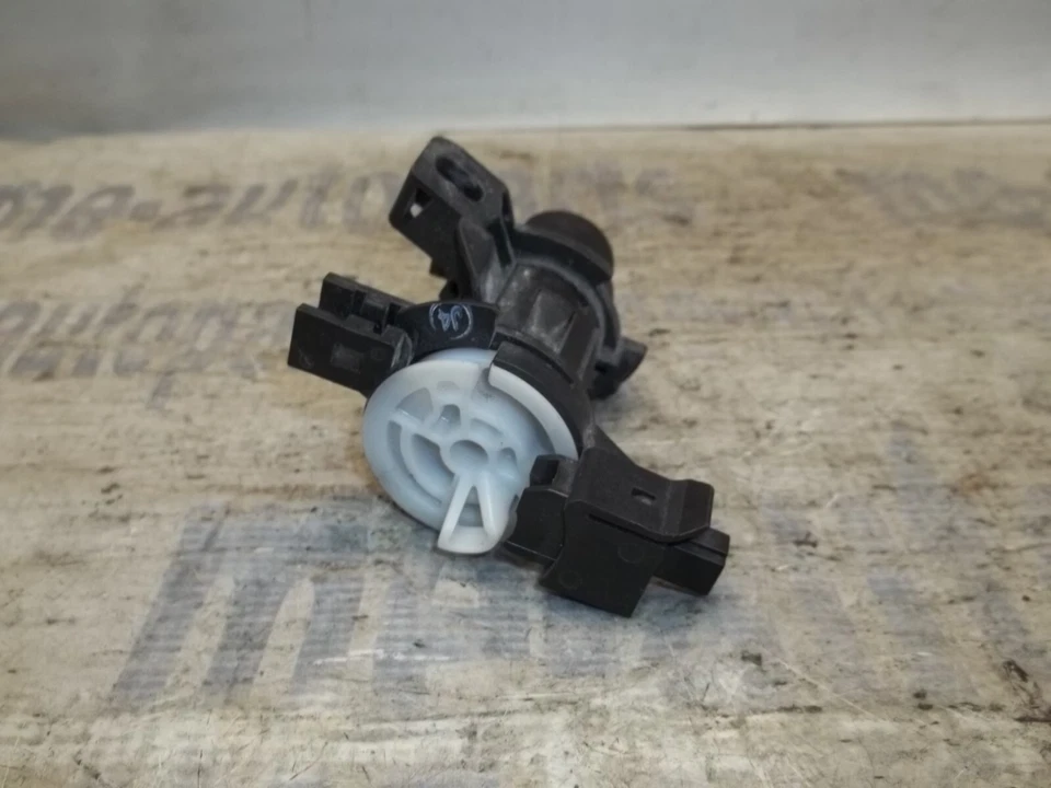 Mercedes-Benz W204 C250 C300 2008-2014 cilindro de cierre de tapa de maletero Foto 3 de 4