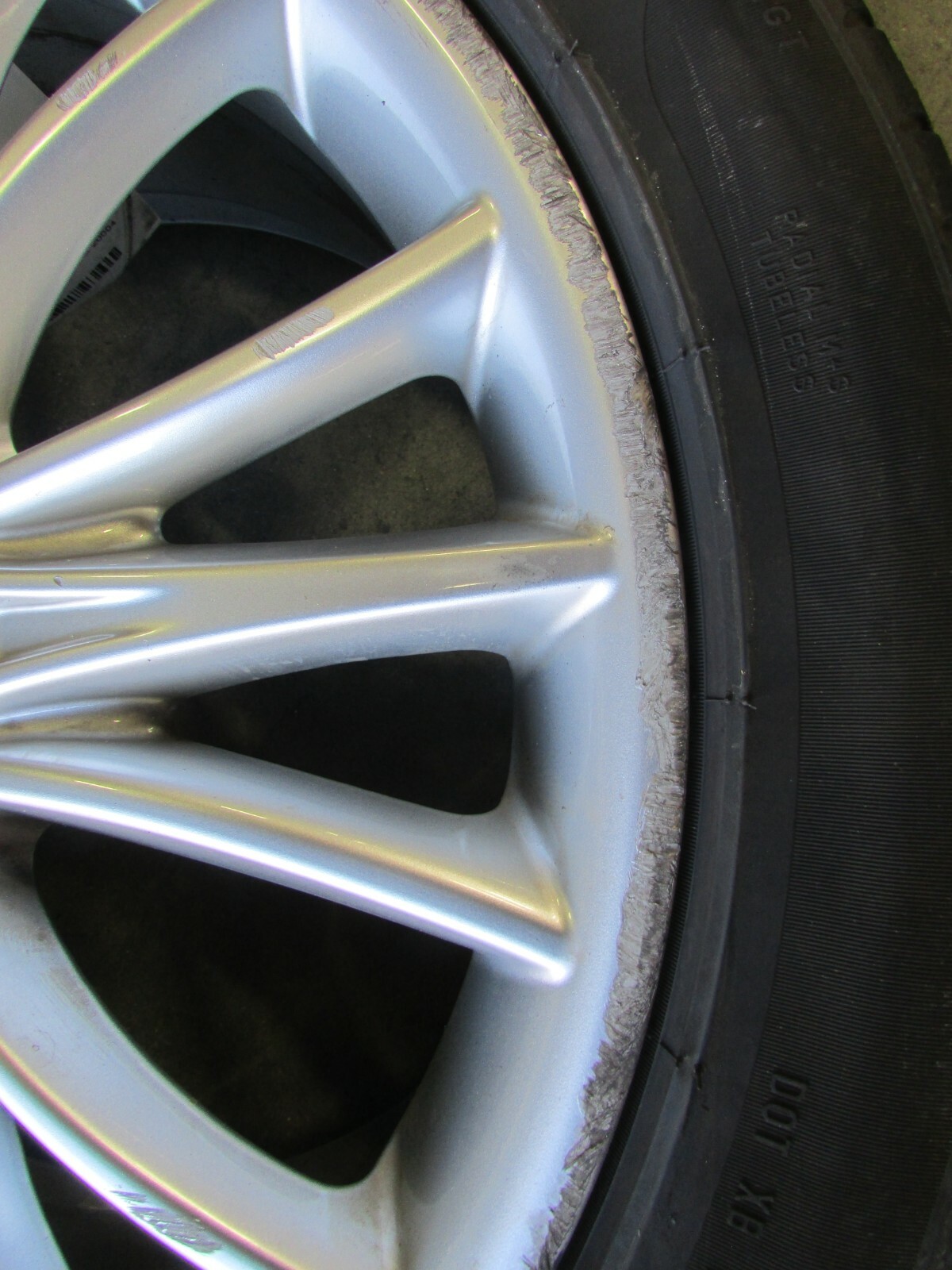 2014 Maserati Quattroporte, Front Wheel / Rim, Curb Rash 19", Used P/N 980157011