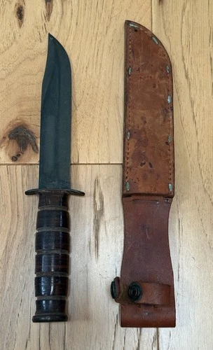 VINTAGE KA-BAR WW2? USMC U.S. MILITARY MARINES FIGHTING KNIFE W/ LEATHER SHEATH