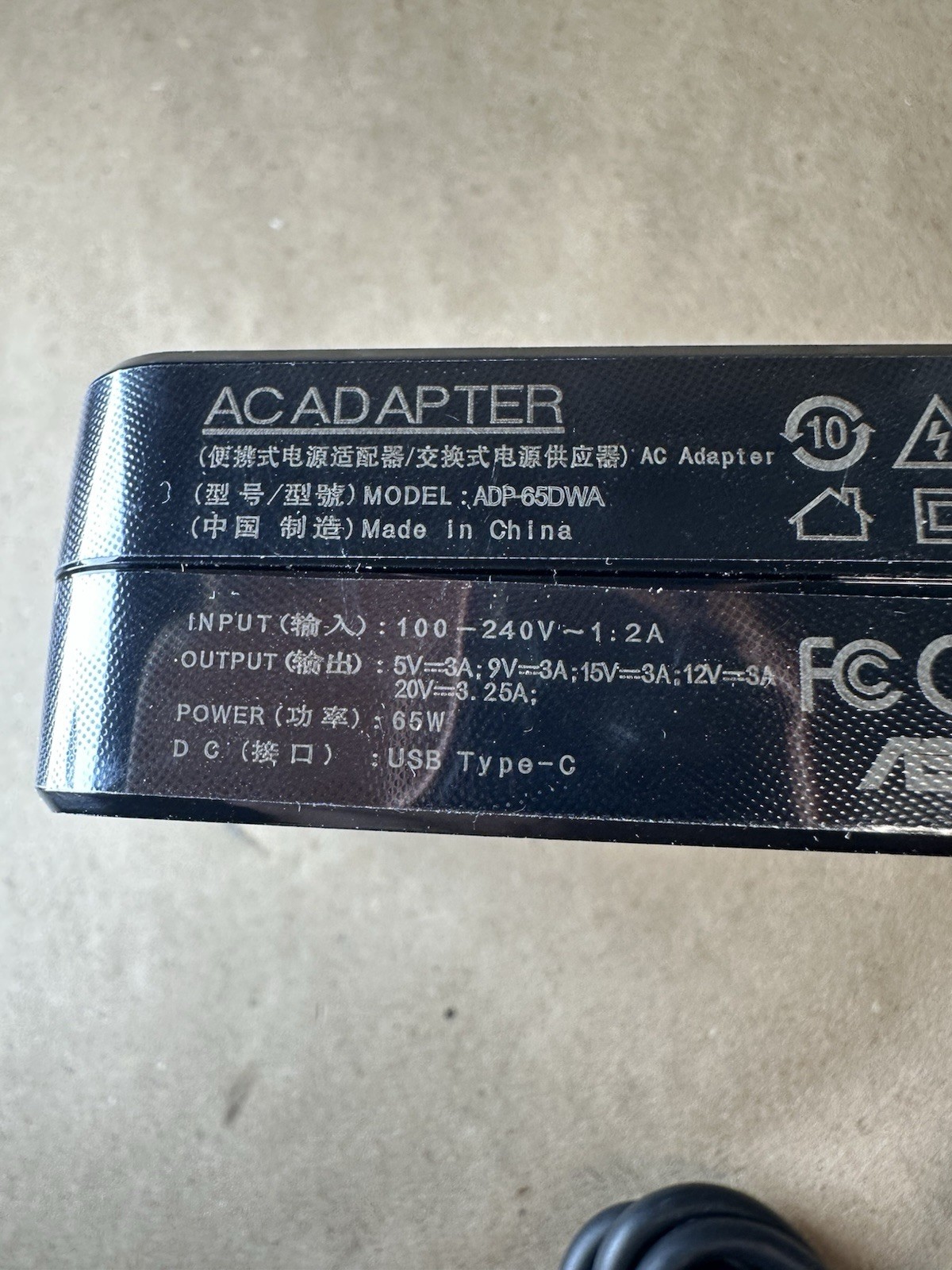 OEM ASUS Genuine ASUS Power Adapter ADP-65DW A Charger 19V 3.42A  ADP-65DWA 4mm