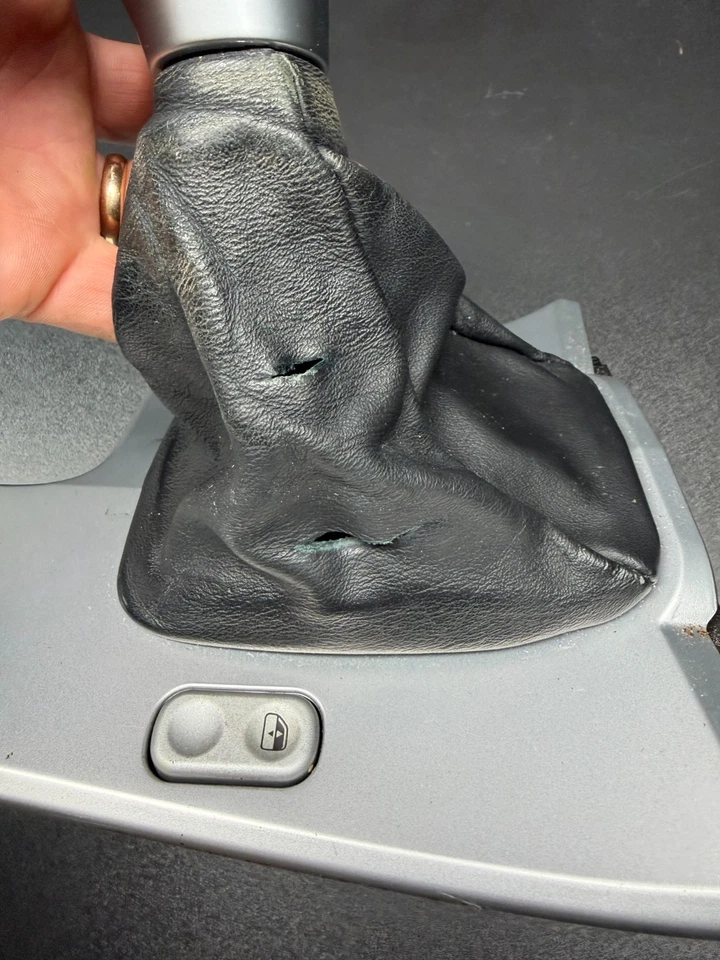 Chrysler Crossfire 2004-2008 perilla de cambio manual cuero bota MT PALANCA DE CAMBIOS OEM Foto 3 de 4