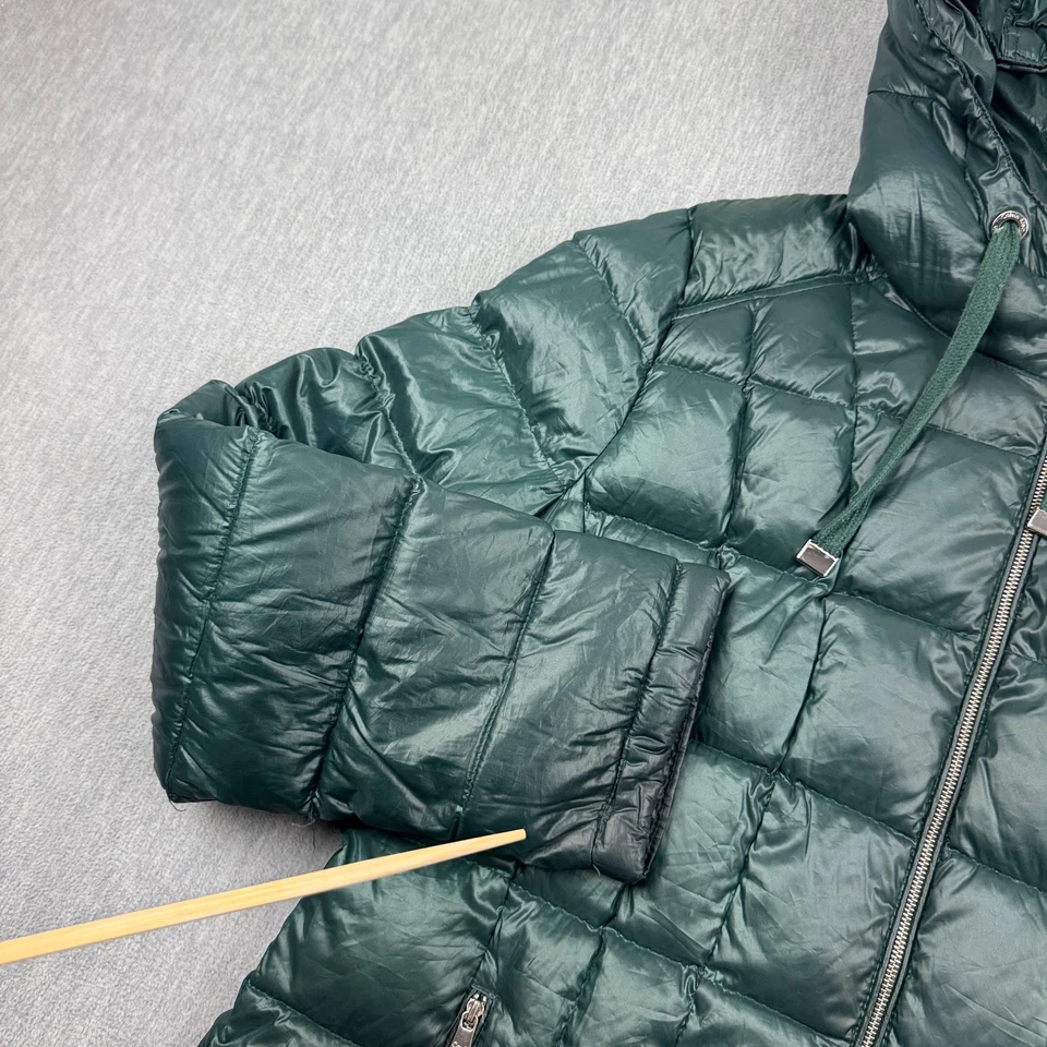 Chaqueta Calvin Klein para mujer extra grande verde acolchada premium plumón con capucha empaquetable Foto 3 de 4