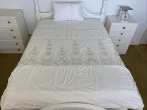 Logan & Mason White Bridal Pearl Sequin Lace Double Doona Cover + 1 Pillowcase