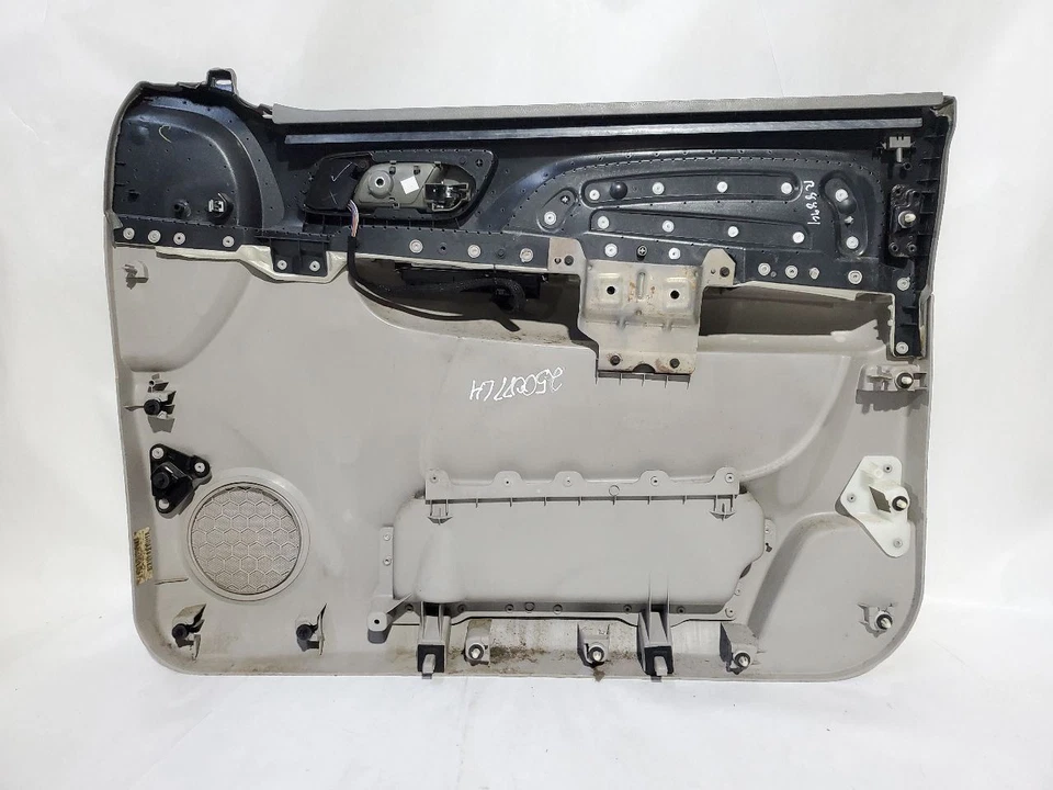 Painel de acabamento interno esquerdo dianteiro fabricante de equipamento original GMC Sierra 1500 2009 - Imagem 2 de 4