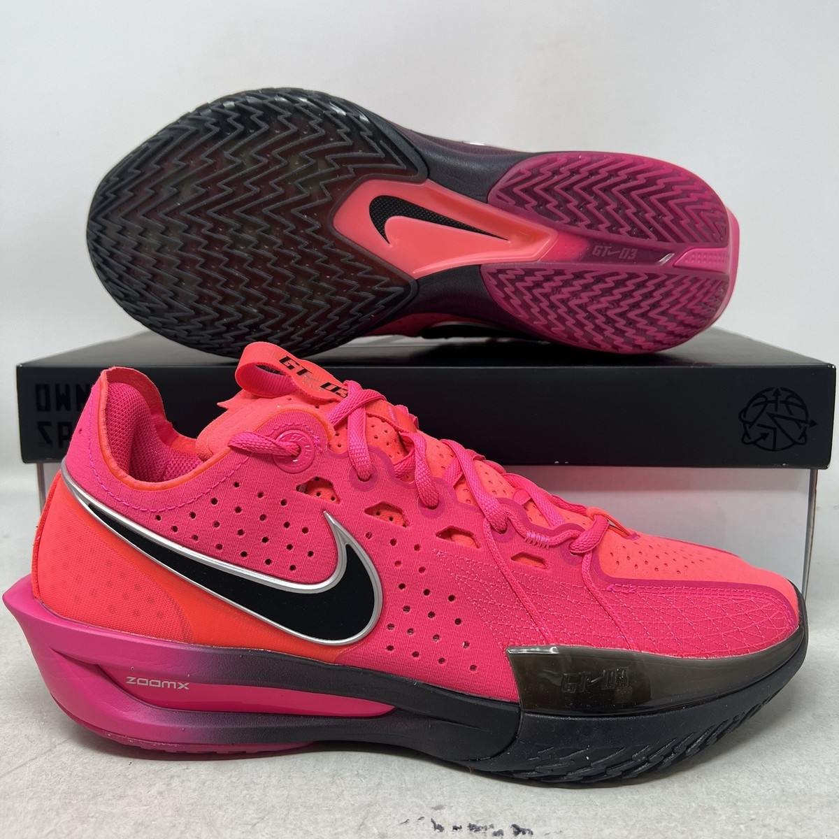 シューズ(男性用) Nike GT Cut 3 Hyper Pink Black The Nike Zoom GT Cut 3 Thinks Pink With New Spring 2025