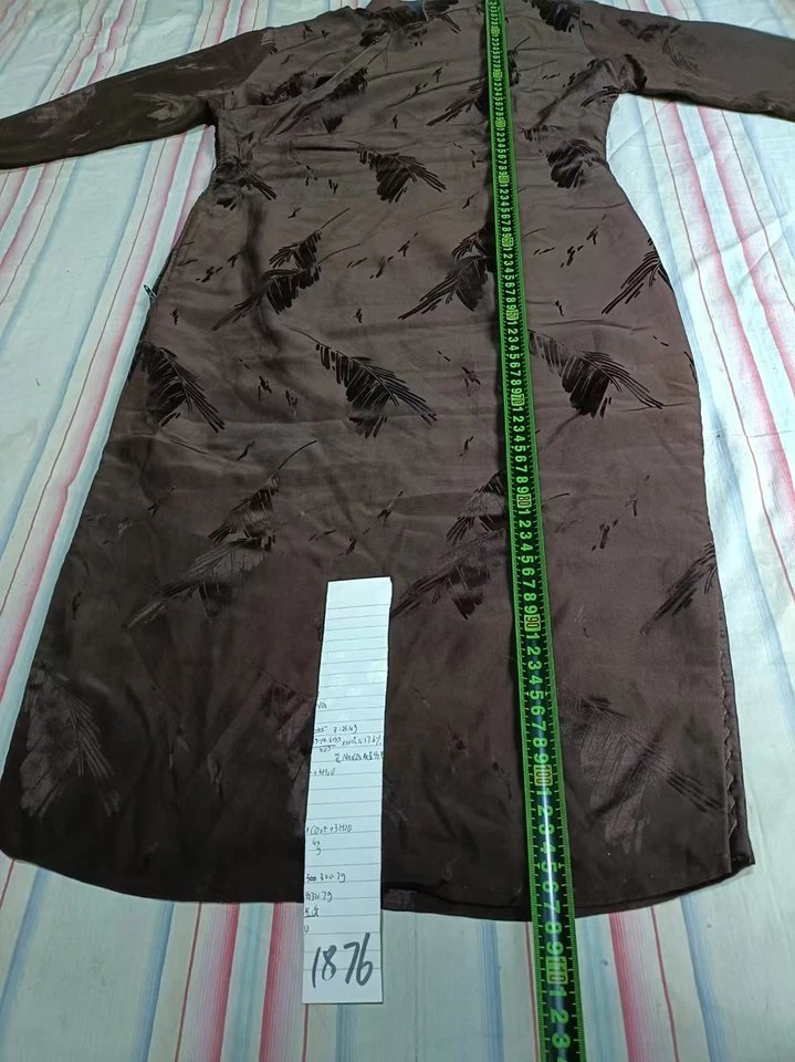 Antique Chinese Qing Dynasty Silk Robe, Vintage Embroidered Costume Collectible - Image 4 of 4