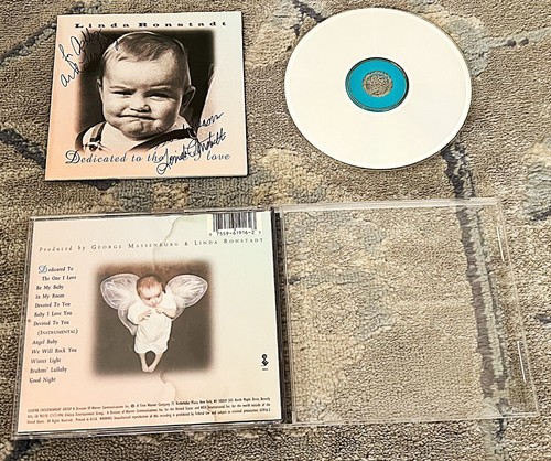 LINDA RONSTADT Signed Autographed Cd 'Dedicated to the One I Love' - Picture 3 of 3