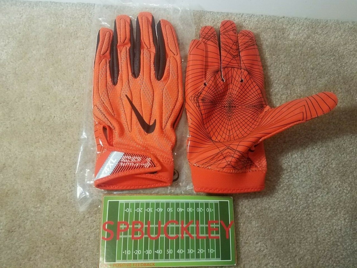 Nike NFL SUPERBAD D 4 ユニバーシティゴールド Nike Superbad Football Gloves (1 Pair). Nike.com