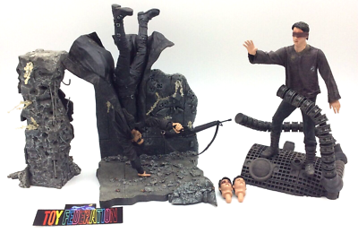 McFarlane Toys社 映画マトリックス のアクションフィギュア2体 McFarlane Matrix Lot SERIES 1 And 2 - NEO LOBBY FIGHT And MATRIX