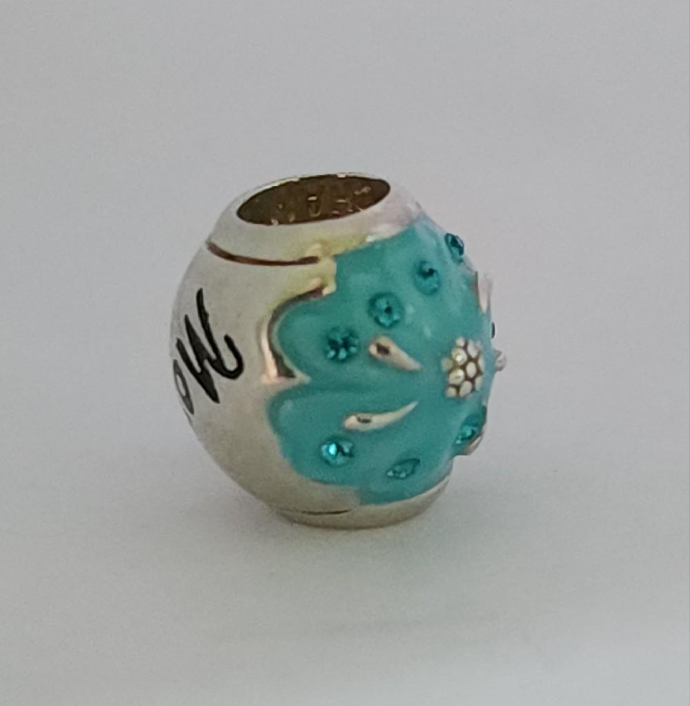 Picture 4 of 6