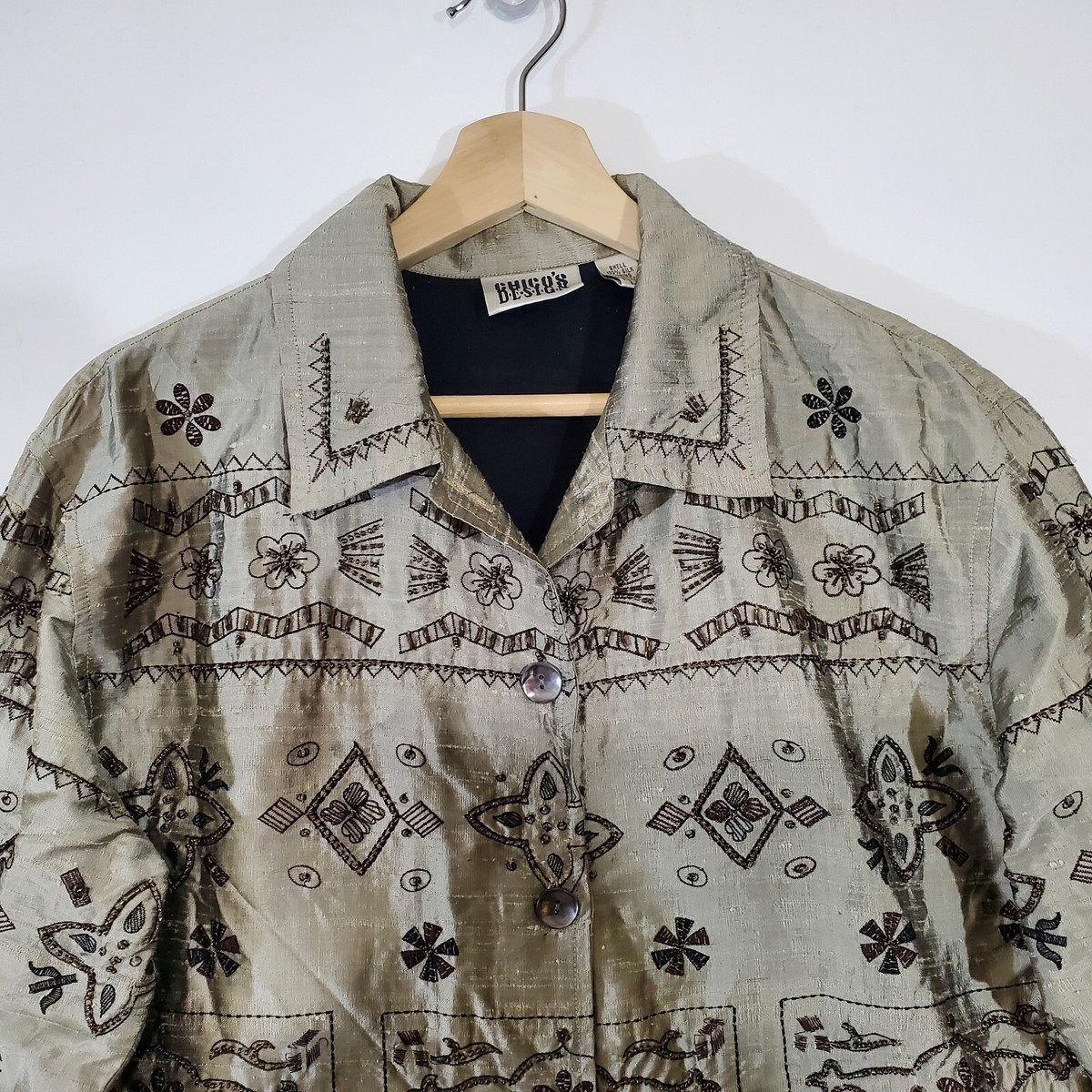 Vintage Chico's Design Women's 100% Silk Embroidered Jacket