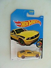 2010 FORD MUSTANG GT - HW MILD TO WILD 5/10 - HOT WHEELS 2015 1:64 CAR -YELLOW