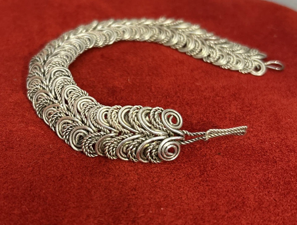 SilverTone Filigree Centipede Dragon Link Flex Bracelet Twisted Wire Hook Clasp - Image 2 of 4