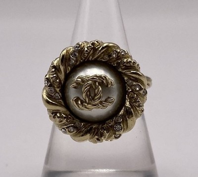 CHANEL 12590 10.6g Vtg. Antique Coco Mark Gold faux Pearl