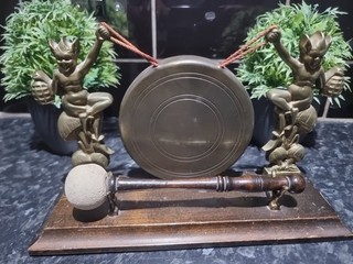 Antique Cornish Pixie Gong C.1900 English Brass Oak Dinner Chime Victorian.