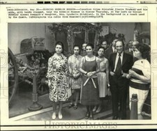 1971 Press Photo Pierre Trudeau and Wife, Canada, at the Kremlin Museum, Moscow