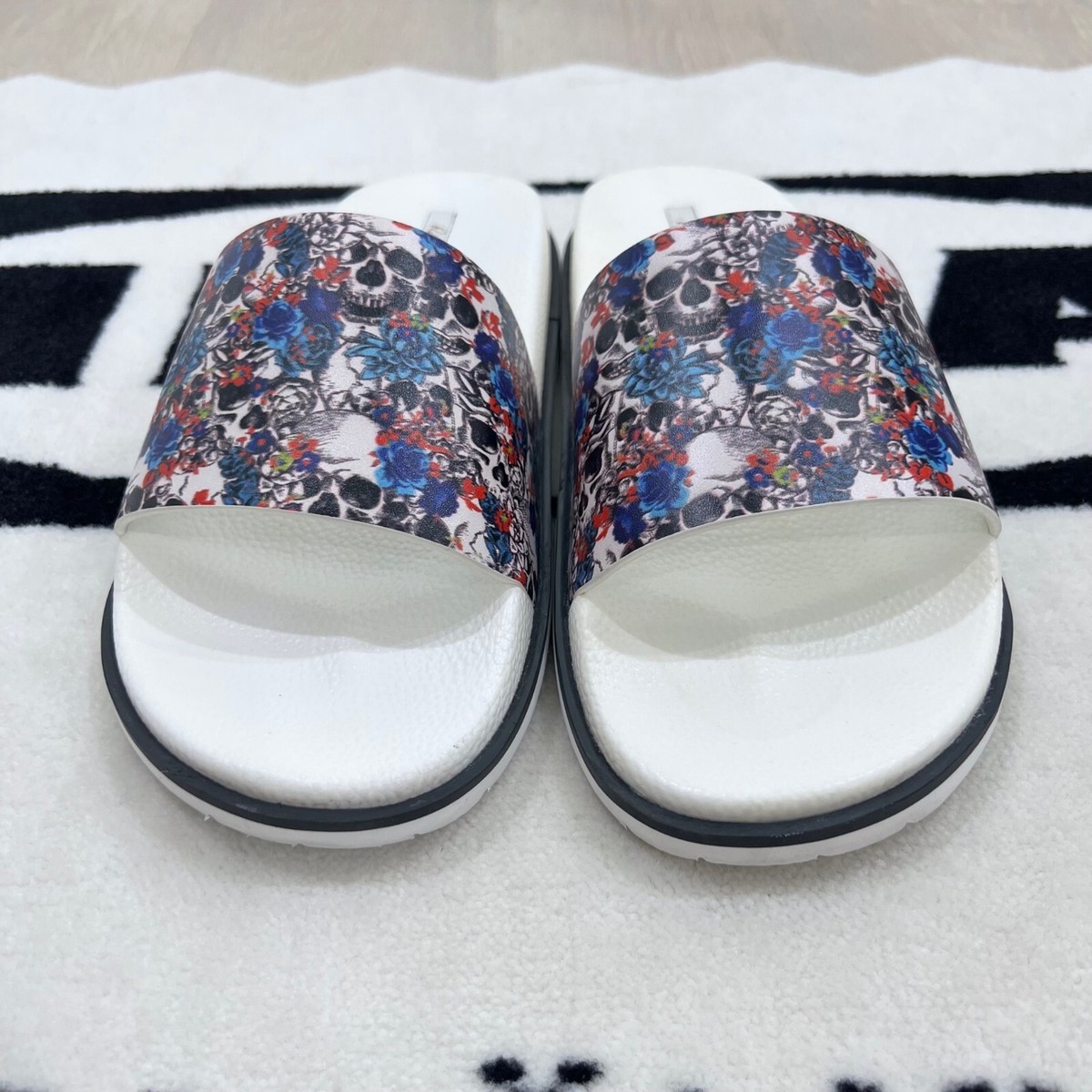 Men’s new Robert Graham slide sandals with skull print 11 Victoria Robert Graham Victoria Floral Fleetwood Skull Print Leather  main image 3