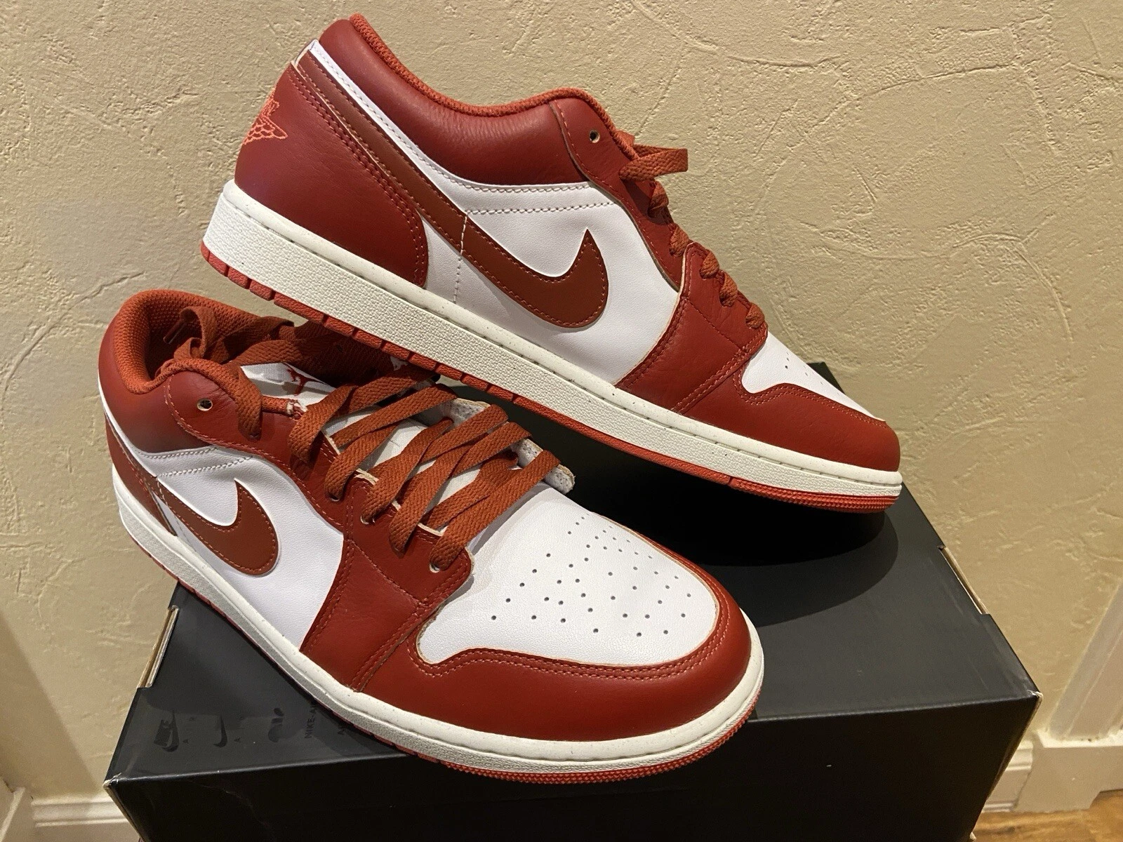 Nike Air Jordan 1 Low SE taglia UK 10 5 bianco rosso aragosta vela