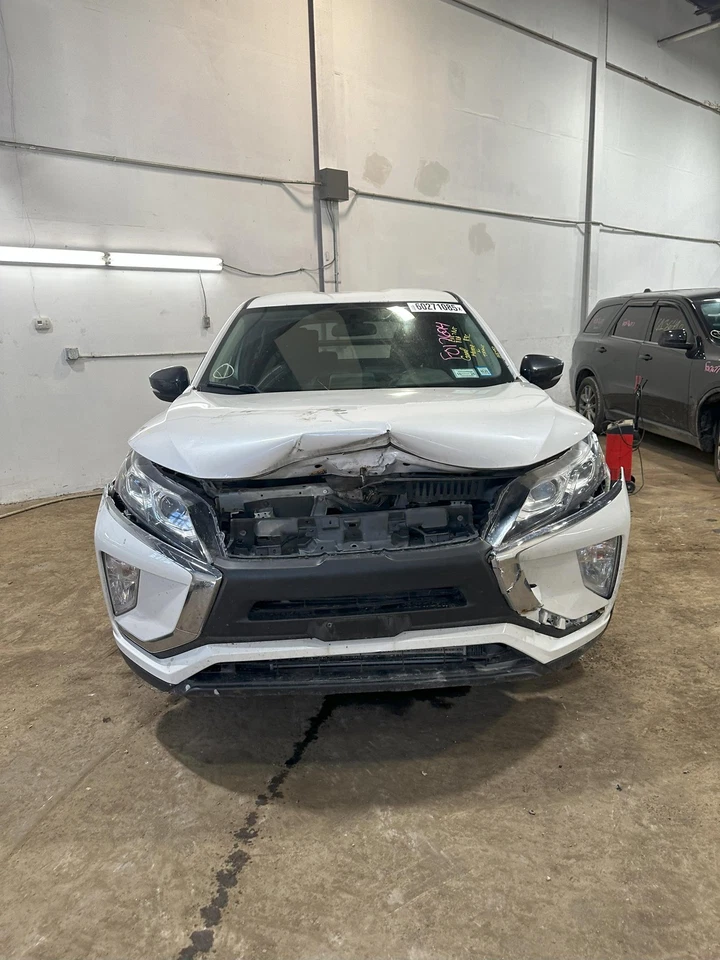 Antena usada se adapta a: Mitsubishi Eclipse 2020 cross grado B Foto 3 de 4