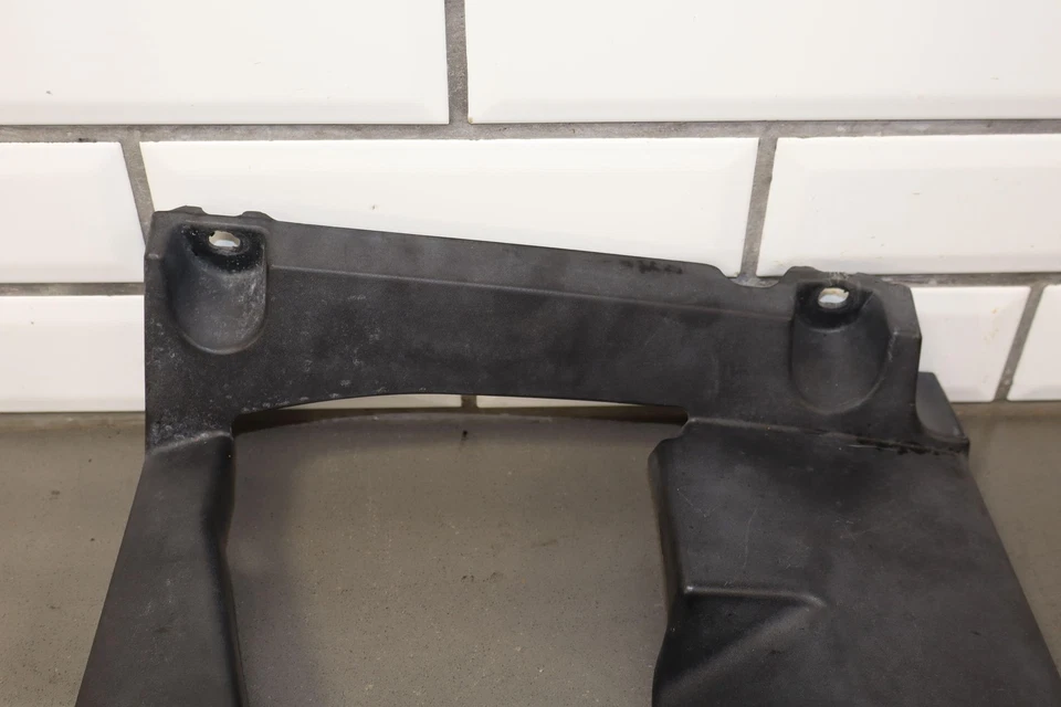 2005-2009 Lexus GX470 4.7L V8 2UZFE Underhood Fuse Relay Beauty Cover - Image 2 of 4