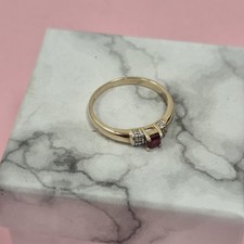 VTG 9ct Yellow Gold Square Cut Ruby Diamond Trilogy Engagement Ring Size L 1/2