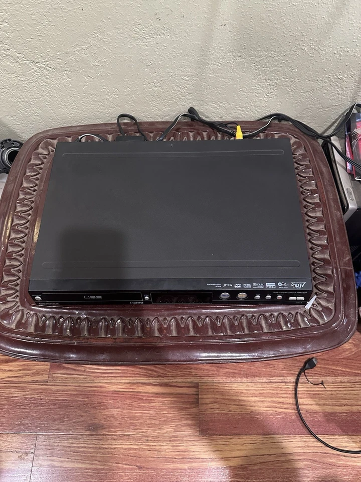 Magnavox MDR513H/F7 DVD HDD 320GB DVR Video Recorder Tested Working - Image 2 of 4