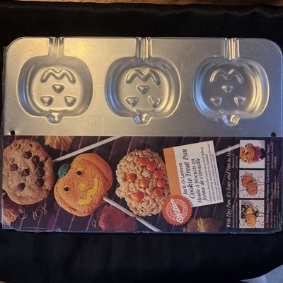 Wilton 1995 Jack-o-lantern Pumpkin Cookie Treat Sucker Pan