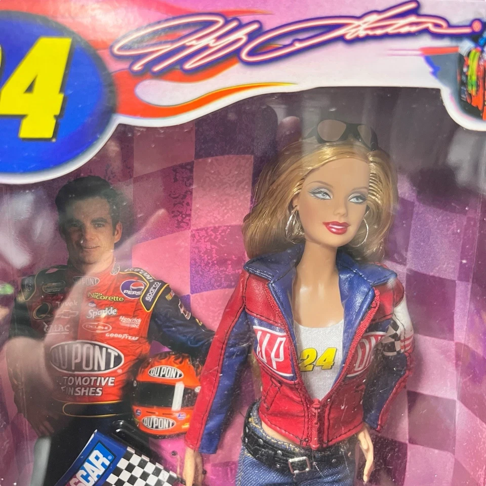 Barbie Nascar Jeff Gordon #24 2006 Barbie Coleccionista Etiqueta Rosa Muñeca Nueva en Caja Foto 2 de 4