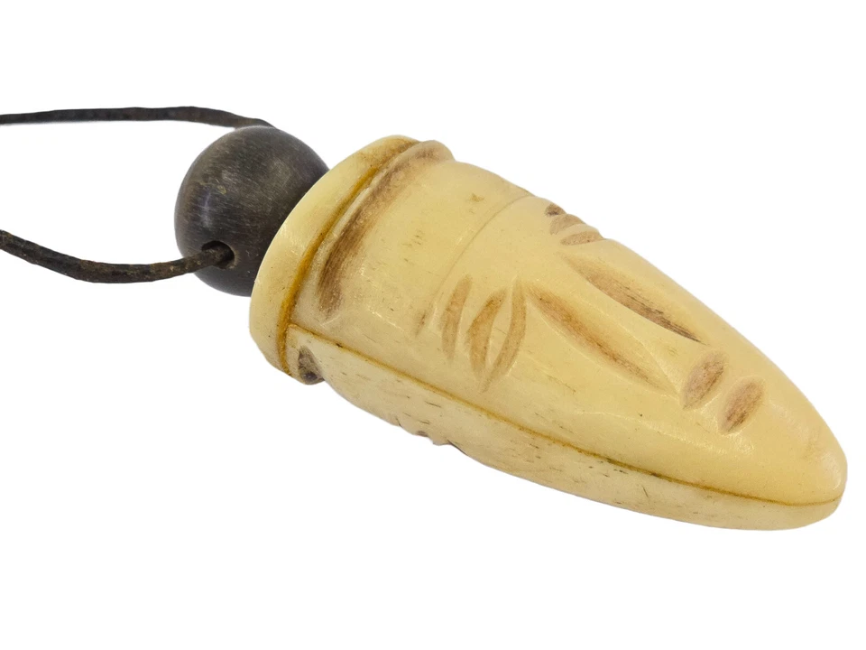 COLGANTE DE FIANZA DE MADERA NEGRA CARA ASIÁTICA ABSTRACTA TALLADA A MANO DE COLECCIÓN + CORDÓN DE CUERO Foto 4 de 4