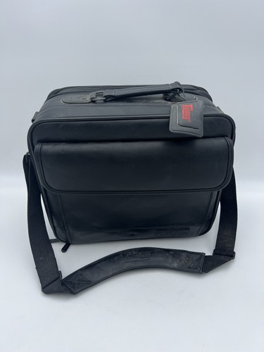 Vintage Targus Universal Notebook Messenger Briefcase Laptop Bag Shoulder Strap