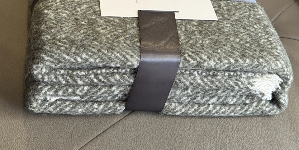 Tiro de lana cepillo de espiga cepillado de 45" X 60" Hotel Collection Foto 3 de 4