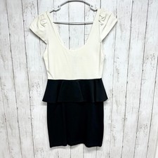 Alice + Olivia Dress Women Size 8 Black Harris Peplum Mini Employed Sleeveless