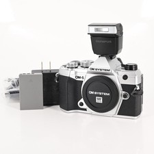 Olympus OM-5 20.4MP Mirrorless Digital Camera Body w/Flash 047